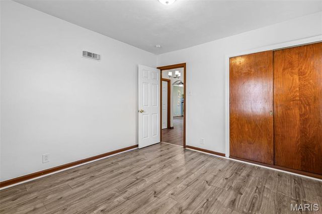 5449 Mardel Avenue, St Louis, MO 63109