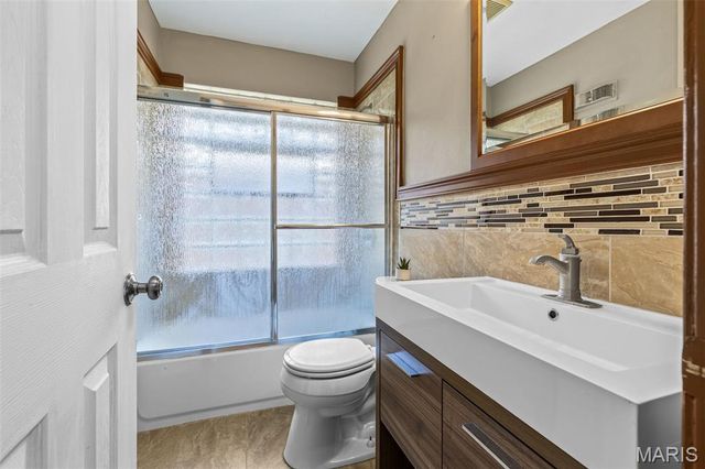5449 Mardel Avenue, St Louis, MO 63109