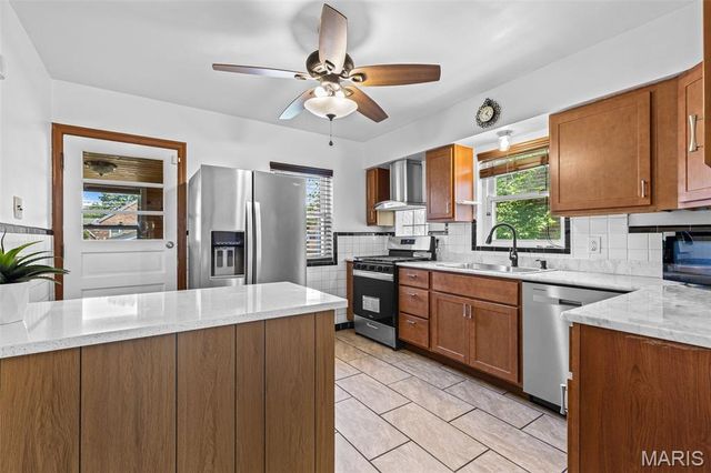 5449 Mardel Avenue, St Louis, MO 63109