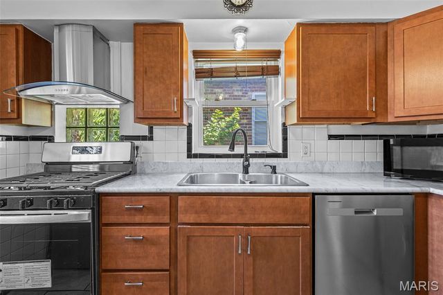 5449 Mardel Avenue, St Louis, MO 63109