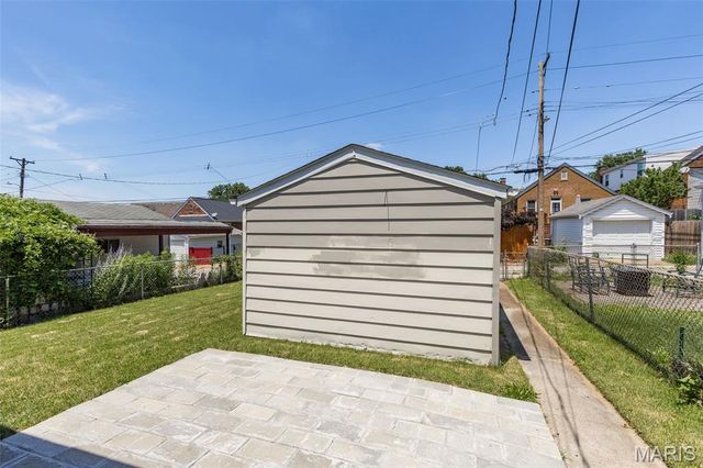 5449 Mardel Avenue, St Louis, MO 63109