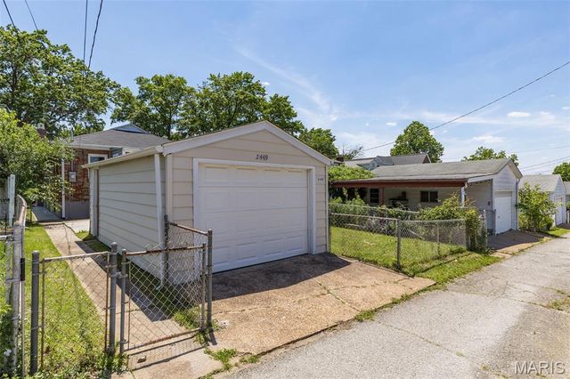 5449 Mardel Avenue, St Louis, MO 63109