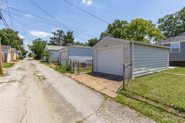5449 Mardel Avenue, St Louis, MO 63109