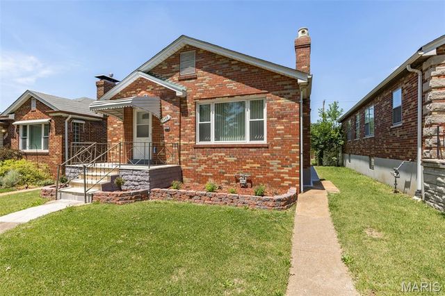 5449 Mardel Avenue, St Louis, MO 63109
