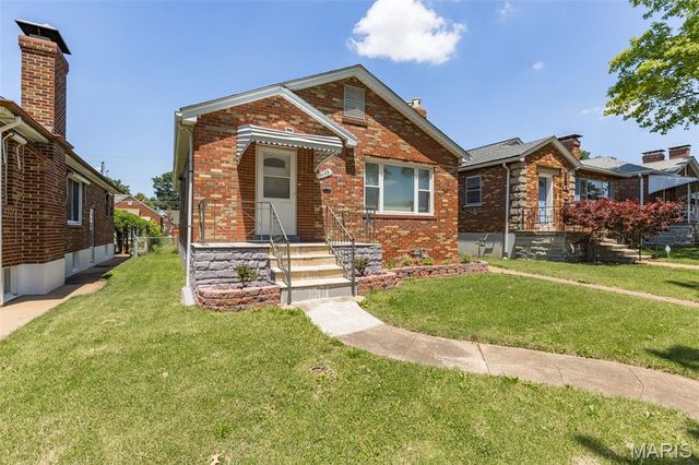 5449 Mardel Avenue, St Louis, MO 63109
