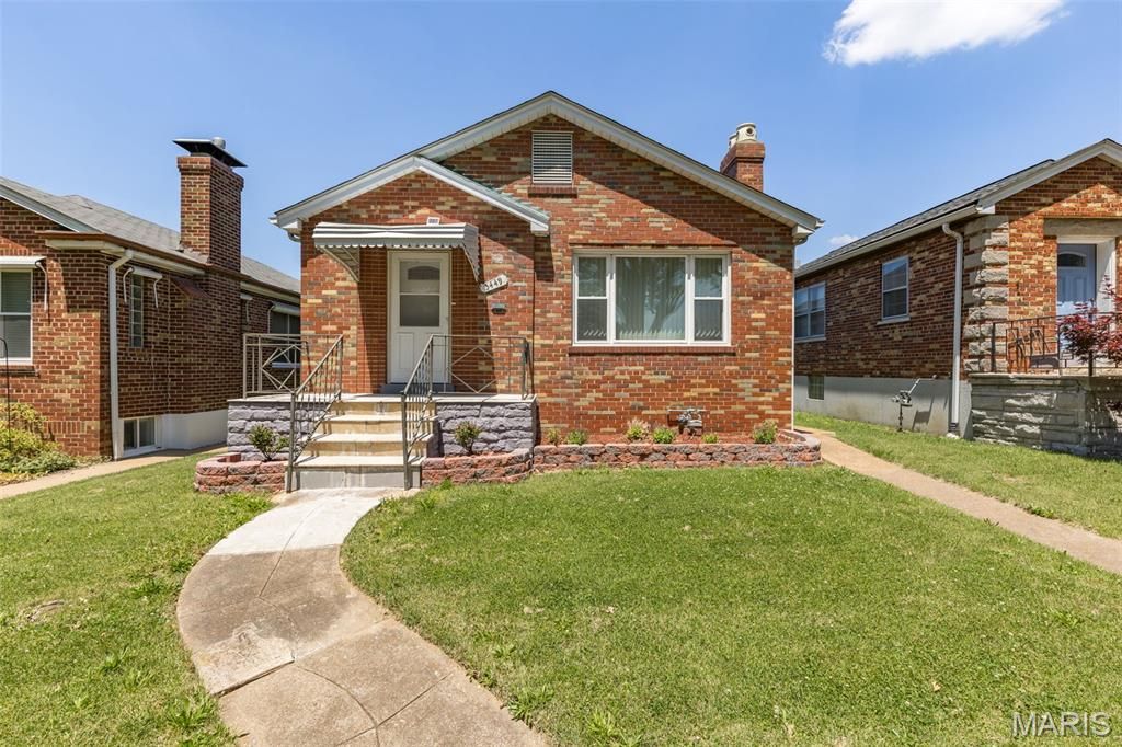 5449 Mardel Avenue, St Louis, MO 63109