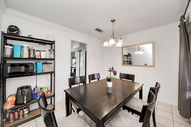 615 Barbara Mae Street, Houston, TX 77015