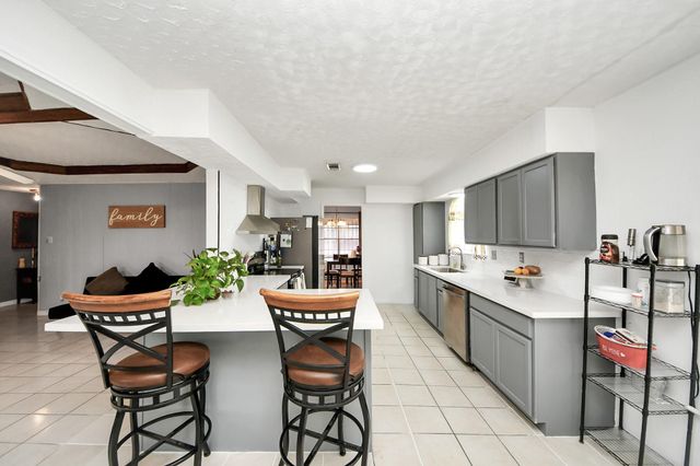 615 Barbara Mae Street, Houston, TX 77015