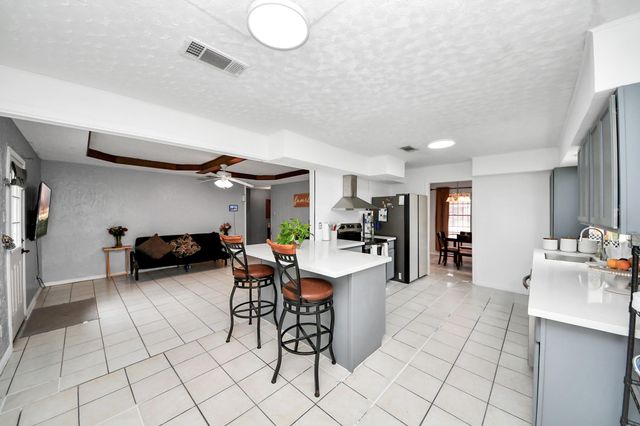 615 Barbara Mae Street, Houston, TX 77015