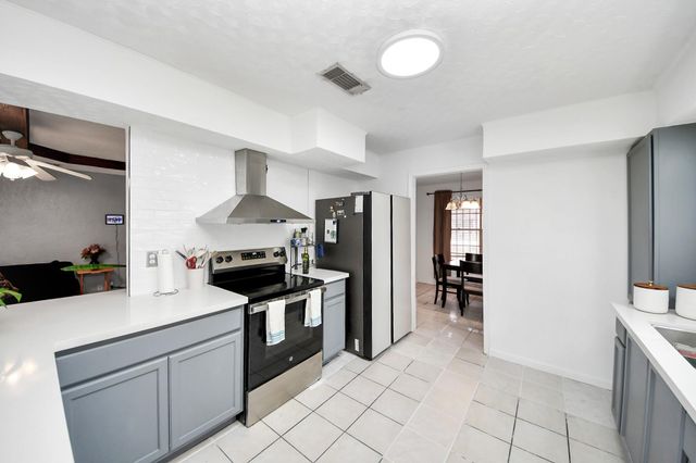 615 Barbara Mae Street, Houston, TX 77015