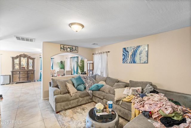 25212 W CRANSTON Lane, Buckeye, AZ 85326