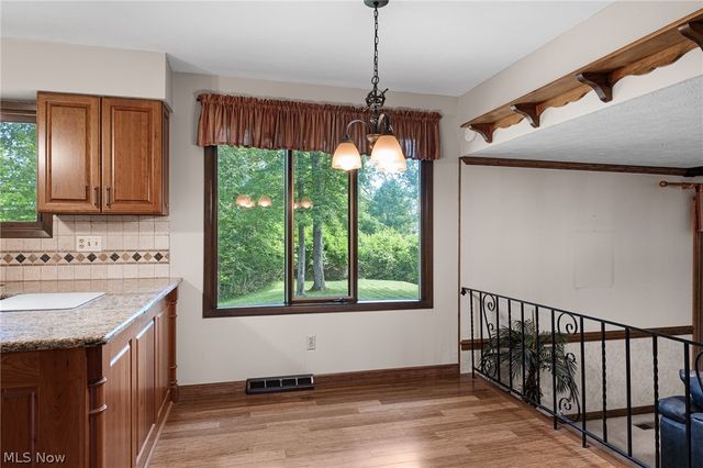 14826 Stone Creek Oval, Strongsville, OH 44149