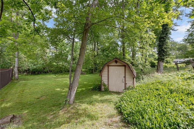 14826 Stone Creek Oval, Strongsville, OH 44149