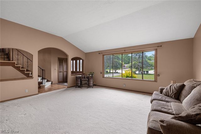 14826 Stone Creek Oval, Strongsville, OH 44149