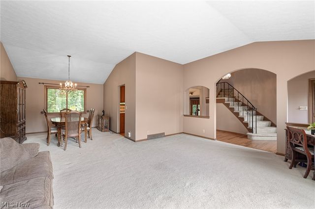 14826 Stone Creek Oval, Strongsville, OH 44149