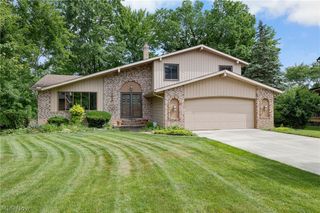 14826 Stone Creek Oval, Strongsville, OH 44149