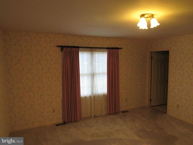 120 LEWIS DR, Laurel, DE 19956