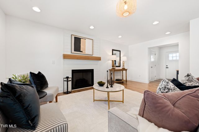 1072 Riddle Ridge, Jonesborough, TN 37659