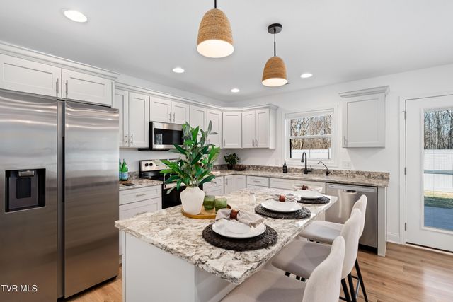 1072 Riddle Ridge, Jonesborough, TN 37659