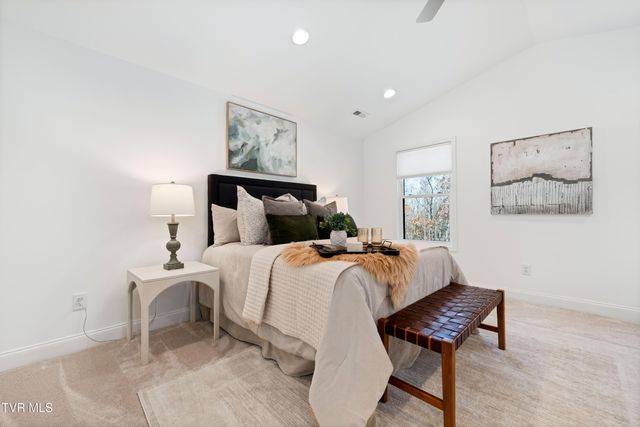 1072 Riddle Ridge, Jonesborough, TN 37659