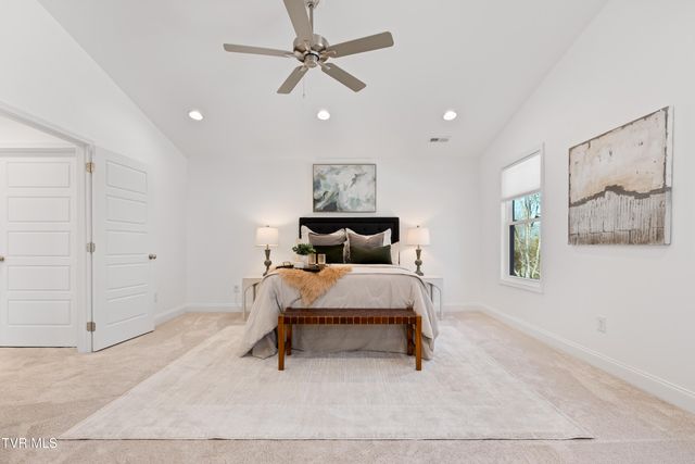 1072 Riddle Ridge, Jonesborough, TN 37659