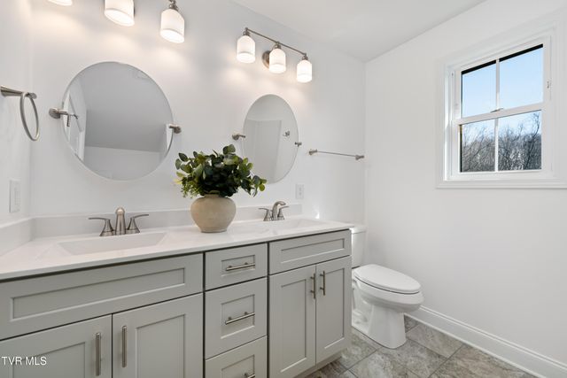 1072 Riddle Ridge, Jonesborough, TN 37659