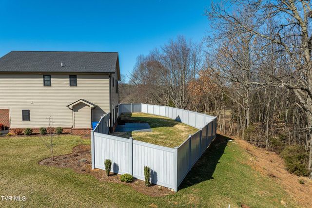 1072 Riddle Ridge, Jonesborough, TN 37659