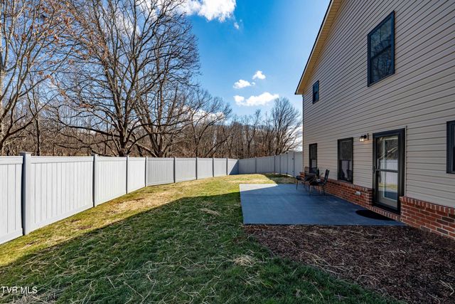 1072 Riddle Ridge, Jonesborough, TN 37659