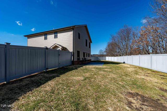 1072 Riddle Ridge, Jonesborough, TN 37659