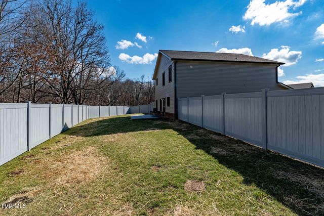 1072 Riddle Ridge, Jonesborough, TN 37659
