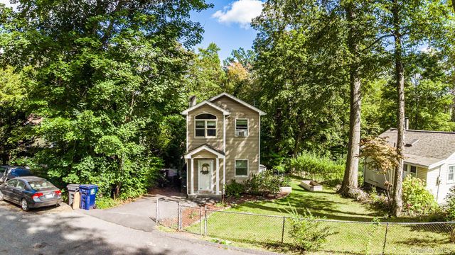 16 Shenorock Drive, Yorktown Heights, NY 10598