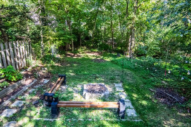 16 Shenorock Drive, Yorktown Heights, NY 10598