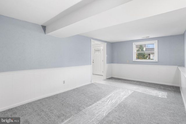 206 COLONIAL RD, Beverly, NJ 08010