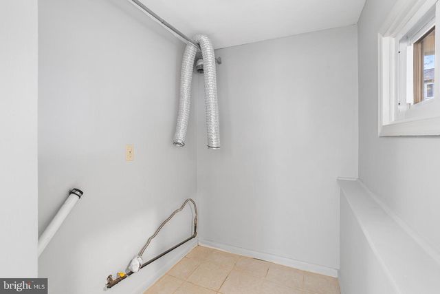 206 COLONIAL RD, Beverly, NJ 08010