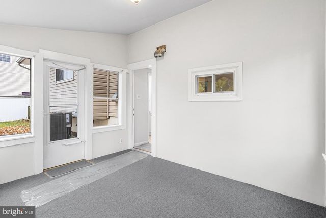 206 COLONIAL RD, Beverly, NJ 08010