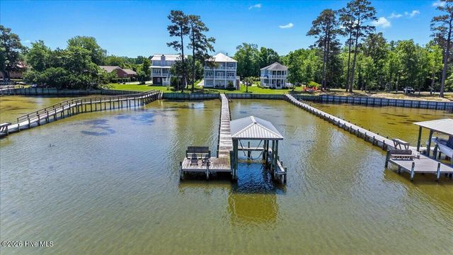 720 Willbrook Circle, Sneads Ferry, NC 28460