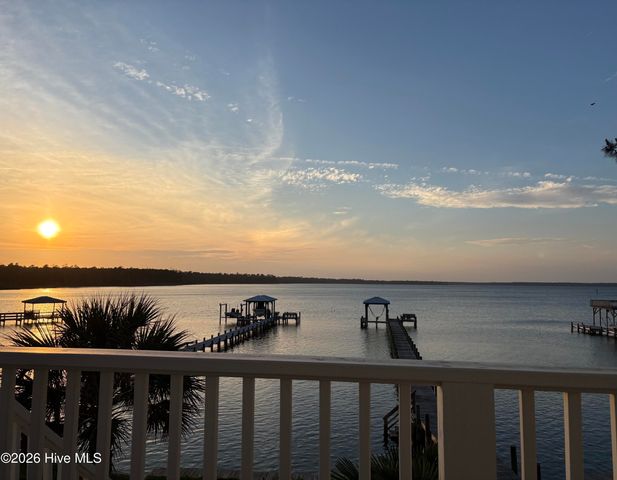 720 Willbrook Circle, Sneads Ferry, NC 28460