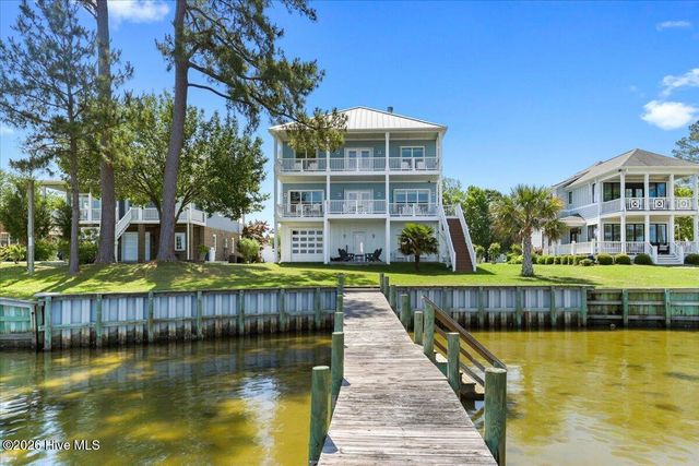 720 Willbrook Circle, Sneads Ferry, NC 28460