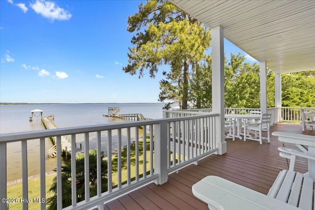 720 Willbrook Circle, Sneads Ferry, NC 28460