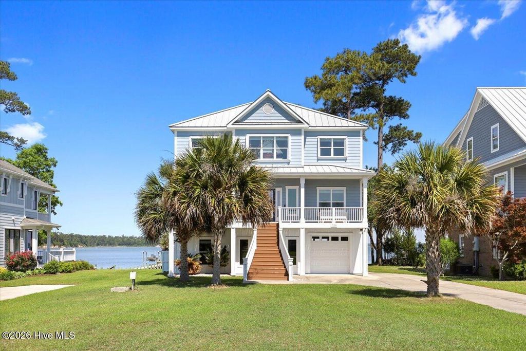 720 Willbrook Circle, Sneads Ferry, NC 28460