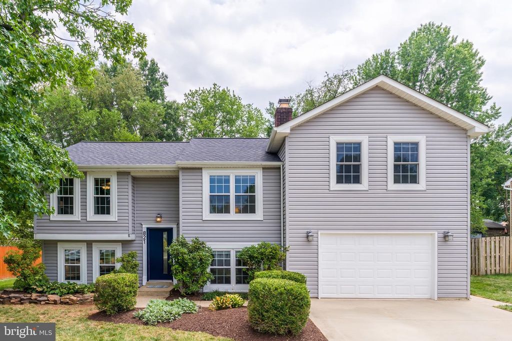 821 CATTAIL LN NE, Leesburg, VA 20176