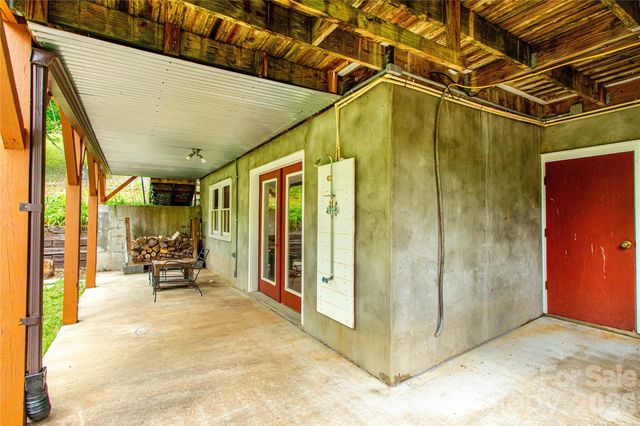 658 Tilley Creek Road, Cullowhee, NC 28723