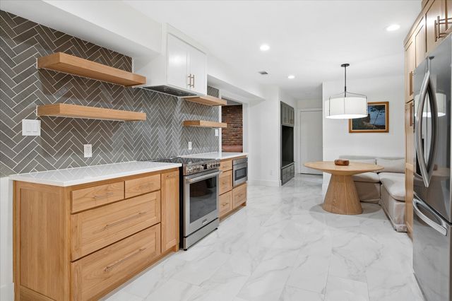 12380 Montego Plaza, Dallas, TX 75230