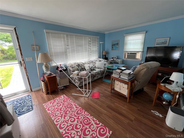 84 Boylan Lane, Blue Point, NY 11715
