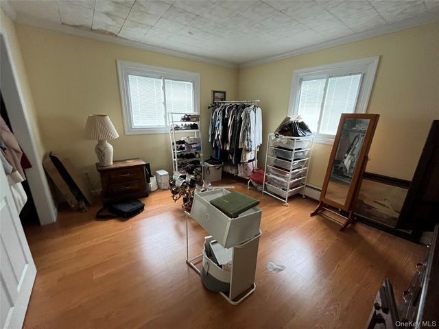 84 Boylan Lane, Blue Point, NY 11715