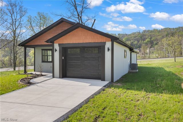 284 Central Avenue, Weirton, WV 26062