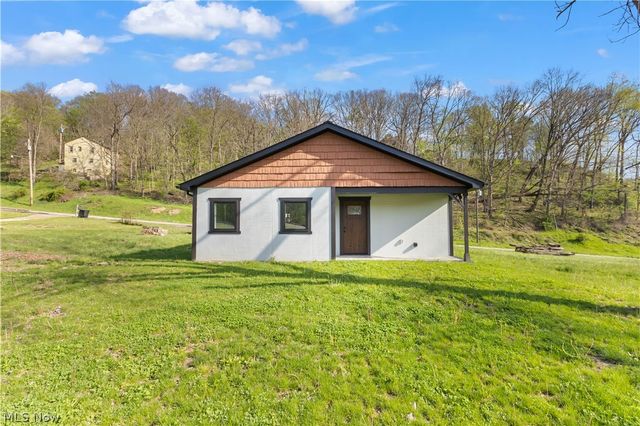 284 Central Avenue, Weirton, WV 26062