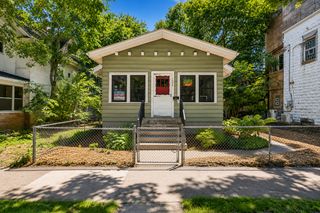 1004 26th Avenue SE, Minneapolis, MN 55414