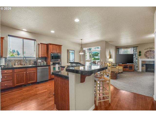 33753 Ne HART Ct, Scappoose, OR 97056