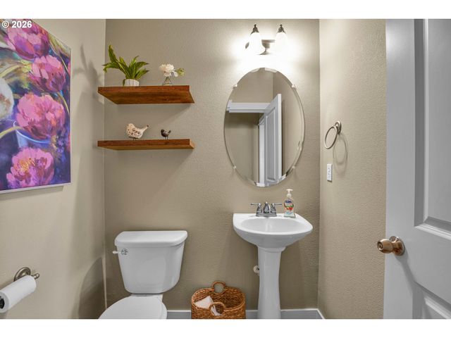 33753 Ne HART Ct, Scappoose, OR 97056